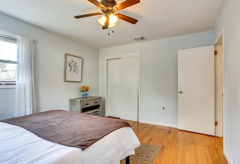 Rock Hill Home W/ Fire Pit On Wanaksink Lake!