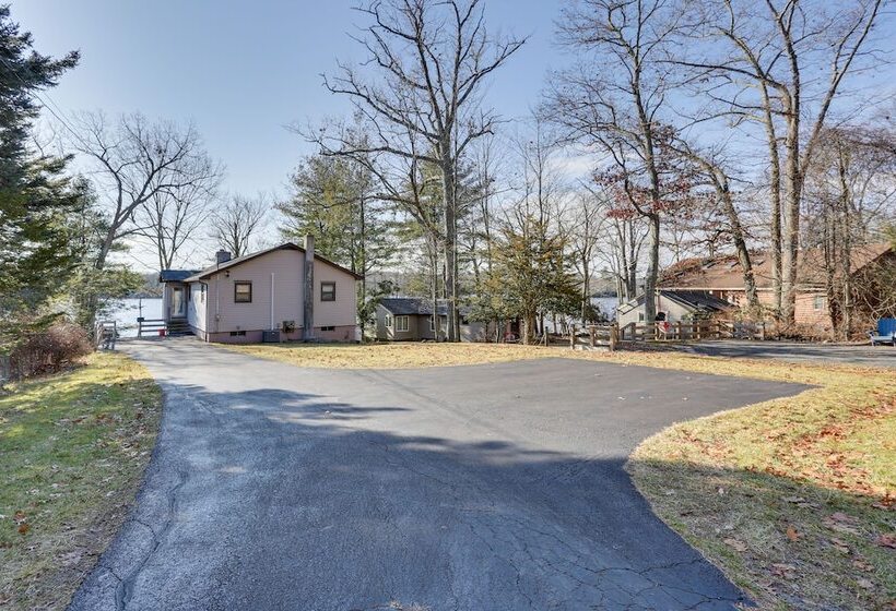 Rock Hill Home W/ Fire Pit On Wanaksink Lake!