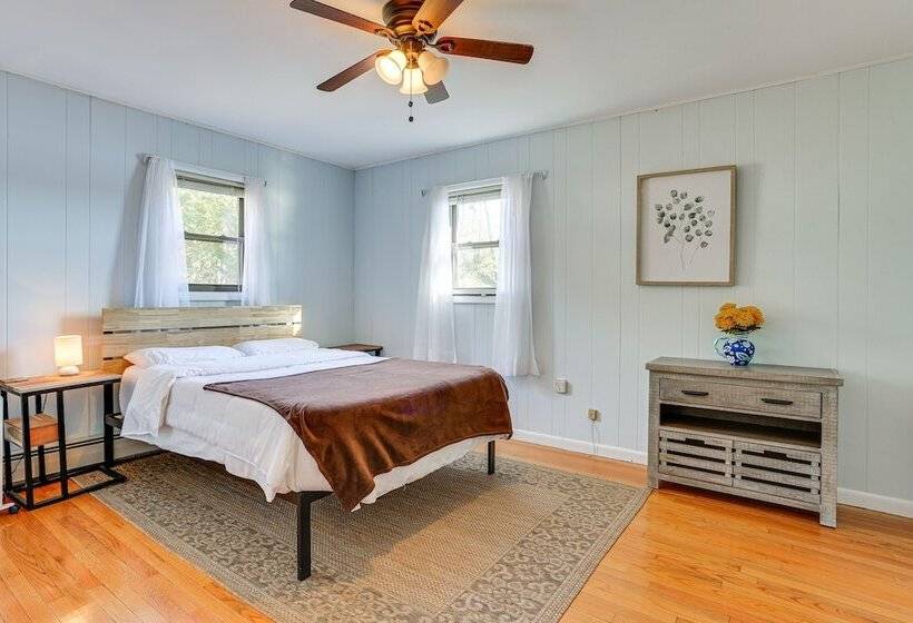 Rock Hill Home W/ Fire Pit On Wanaksink Lake!