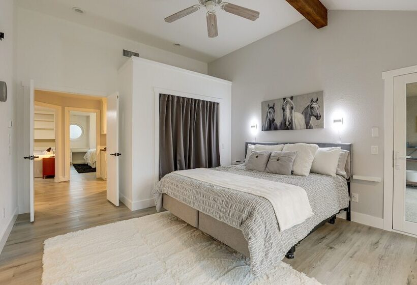 Roseville Home W/ Pool, 5 Mi To Folsom Lake!