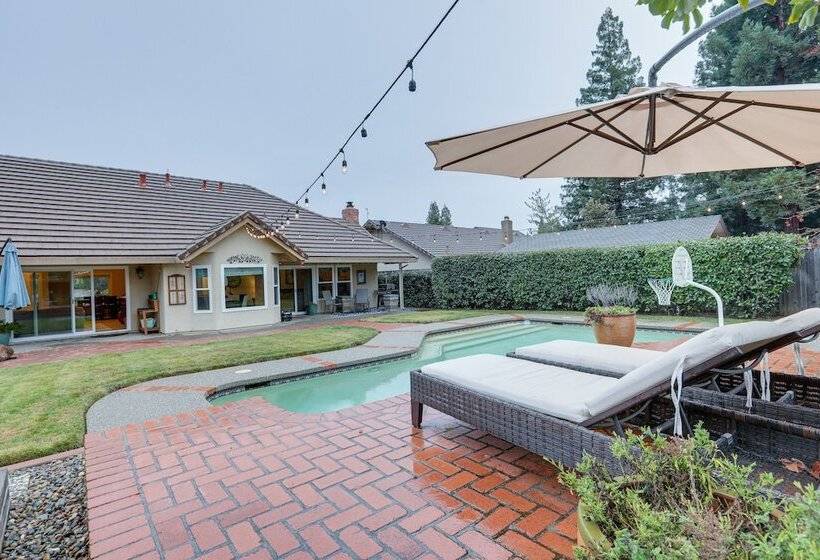 Roseville Home W/ Pool, 5 Mi To Folsom Lake!