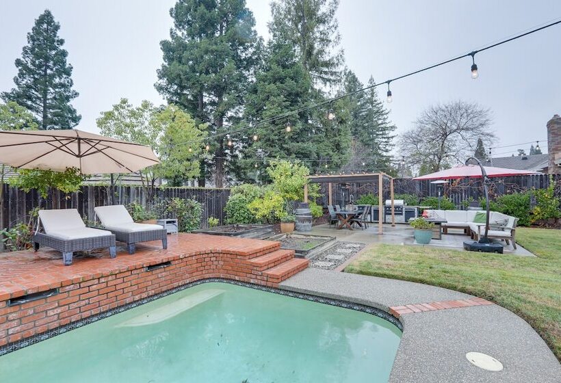 Roseville Home W/ Pool, 5 Mi To Folsom Lake!