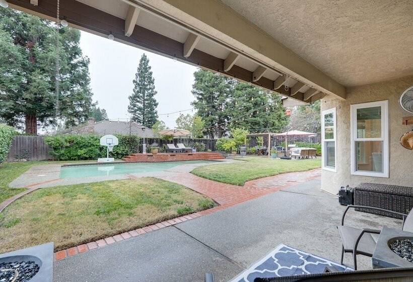 Roseville Home W/ Pool, 5 Mi To Folsom Lake!