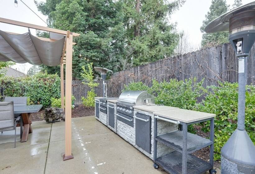 Roseville Home W/ Pool, 5 Mi To Folsom Lake!