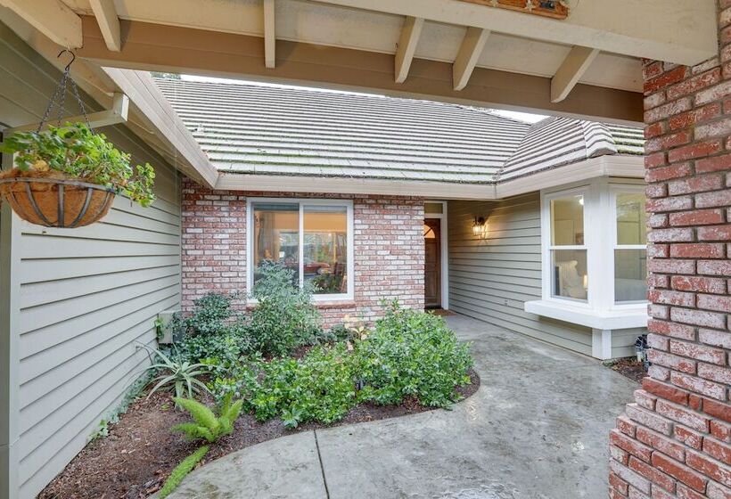 Roseville Home W/ Pool, 5 Mi To Folsom Lake!