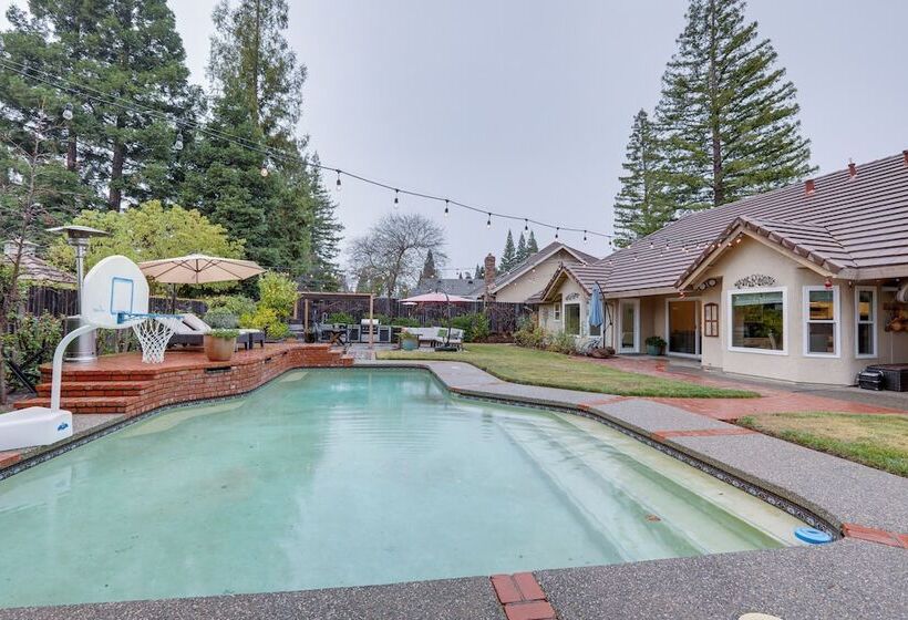 Roseville Home W/ Pool, 5 Mi To Folsom Lake!