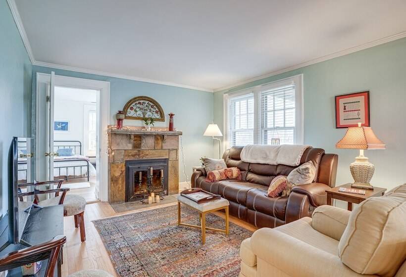 Rossville Home Near Downtown & Lookout Mountain!