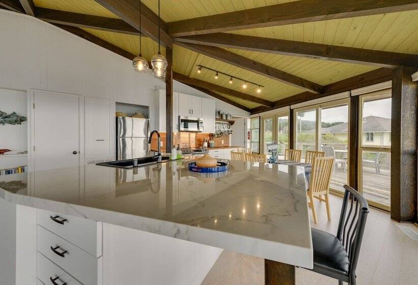 Serene Irish Beach Home W/ Panoramic Ocean Views!