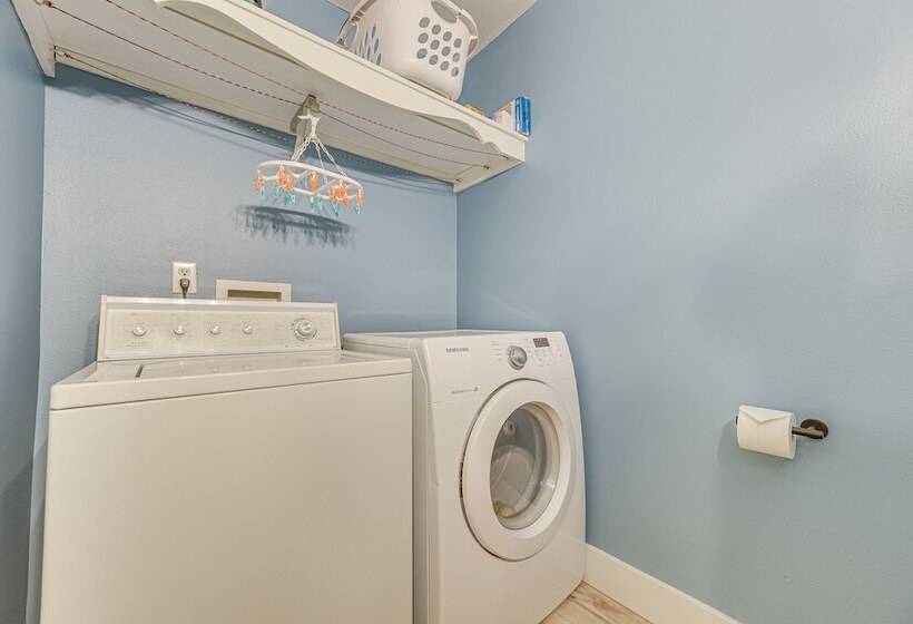 Serene Shelton Home Puget Sound Access!