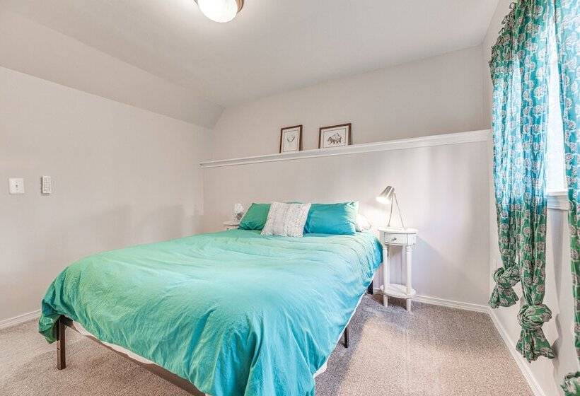 Serene Shelton Home Puget Sound Access!