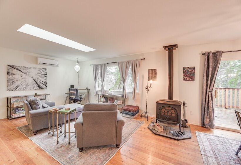 Serene Shelton Home Puget Sound Access!