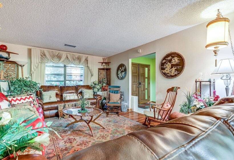 Spacious Brandon Home: 10 Mi To Downtown Tampa!