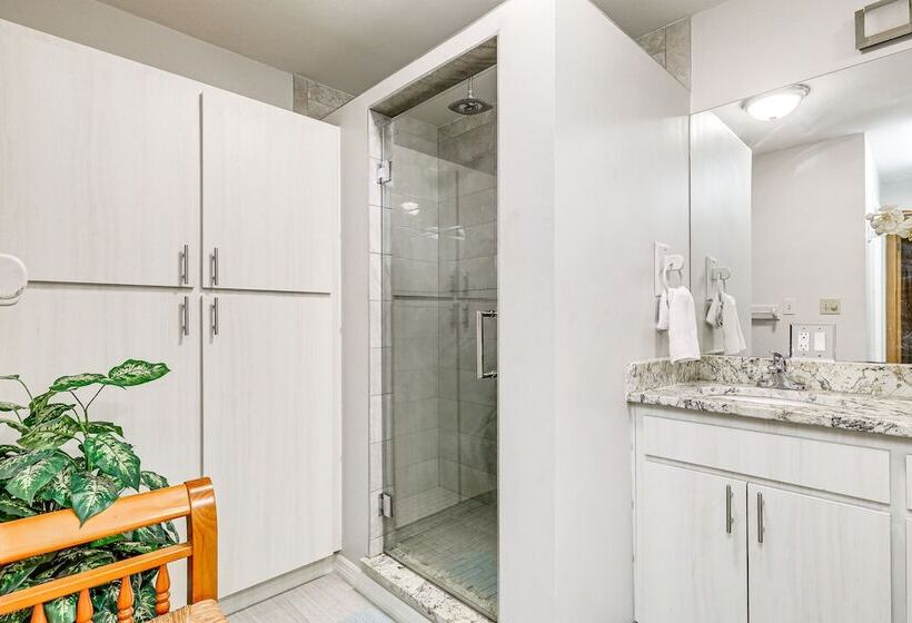 Spacious Brandon Home: 10 Mi To Downtown Tampa!