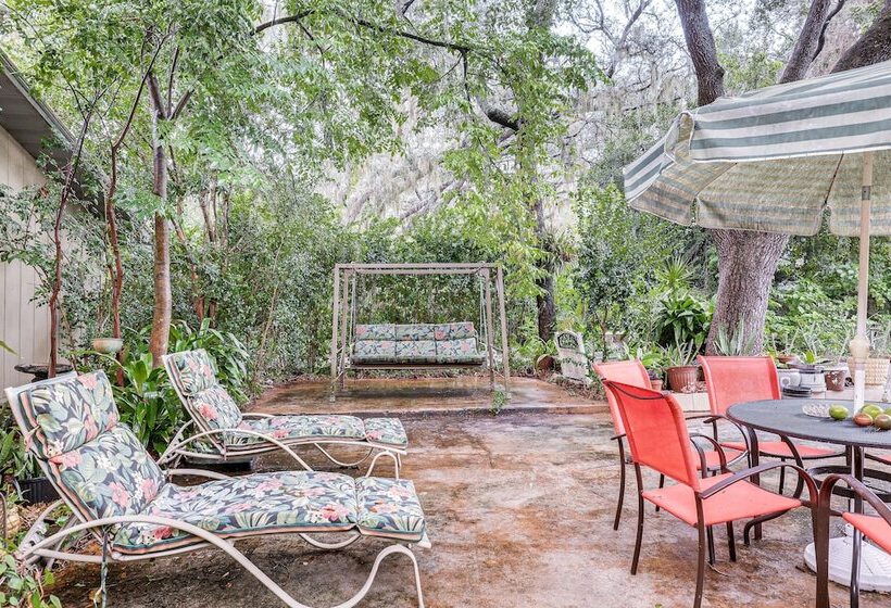 Spacious Brandon Home: 10 Mi To Downtown Tampa!