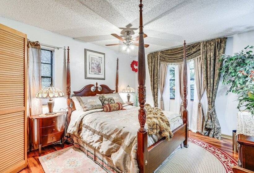 Spacious Brandon Home: 10 Mi To Downtown Tampa!