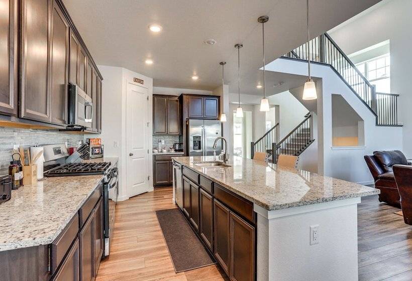 16 Mi To Denver: Spacious Commerce City Home!