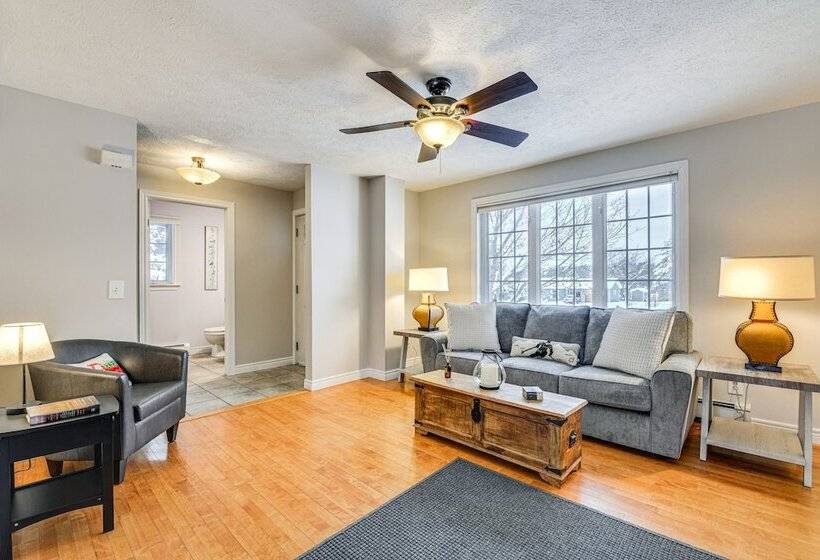 Spacious Family Home W/ Deck & Yard: 5 Mi To Stowe