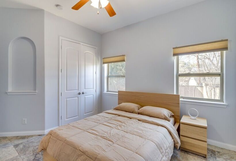 Spacious Houston Home ~ 12 Mi To Downtown!