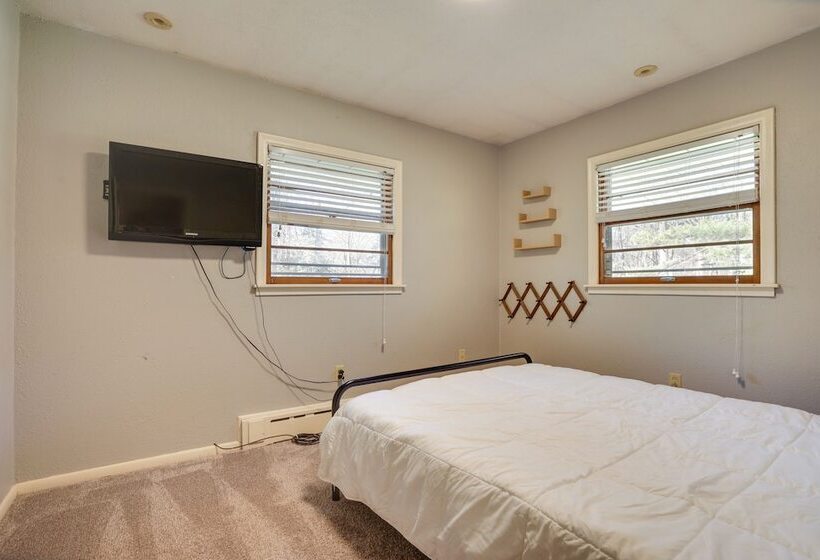 Spacious Stillwater Home W/ Fire Pit & Game Room!