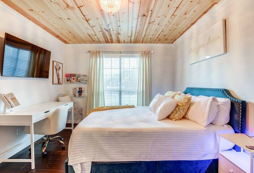 Family Friendly Stockbridge Home By Amphitheater!