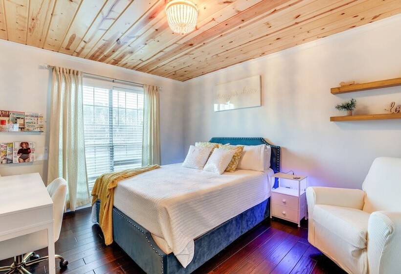 Family Friendly Stockbridge Home By Amphitheater!