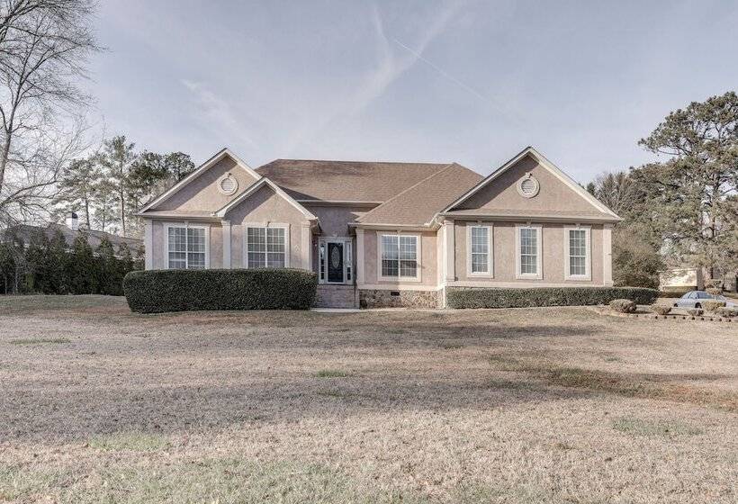 Family Friendly Stockbridge Home By Amphitheater!