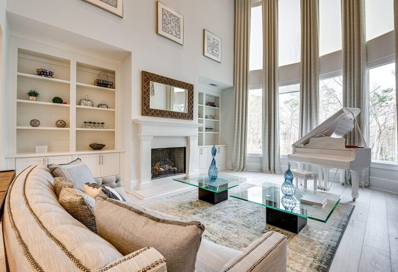 Sprawling Suwanee Home: Theater, Pool, Hot Tub!
