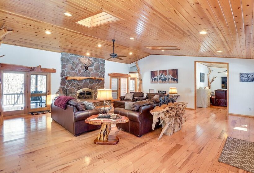 Stunning Pinetop Lakeside Cabin: Ski, Golf, Hike!