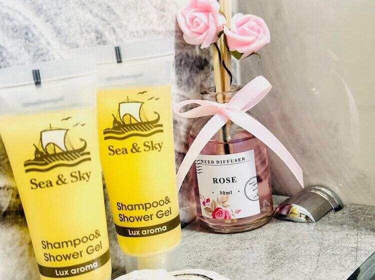 Sun Day Apartments Free Airport Transfer