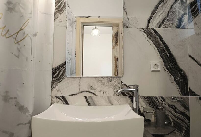 Sun Day Apartments Free Airport Transfer