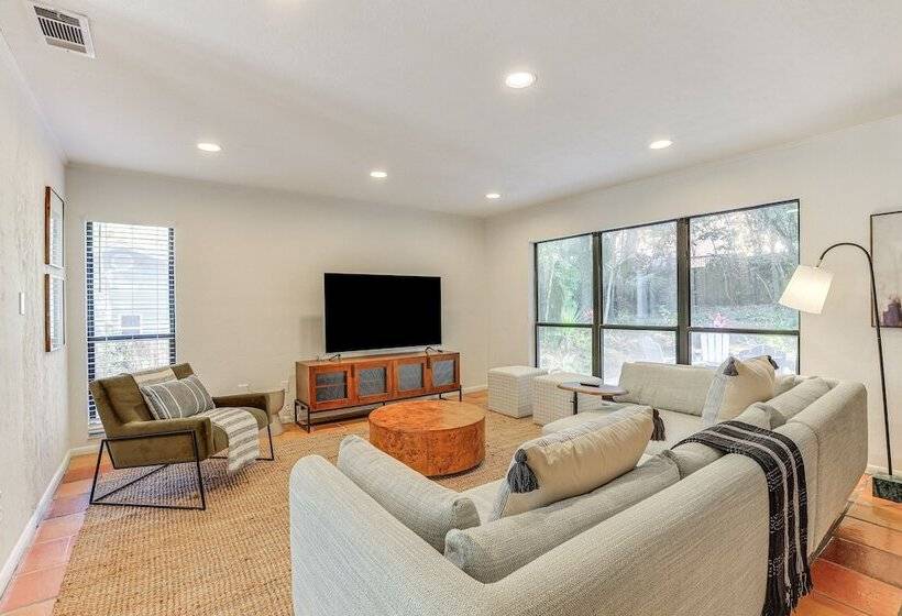 Sunny Gainesville Home ~ Half Mi To Uf Campus!