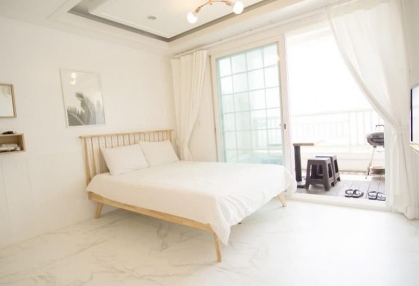 Taean Sharon Pension