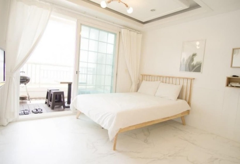 Taean Sharon Pension