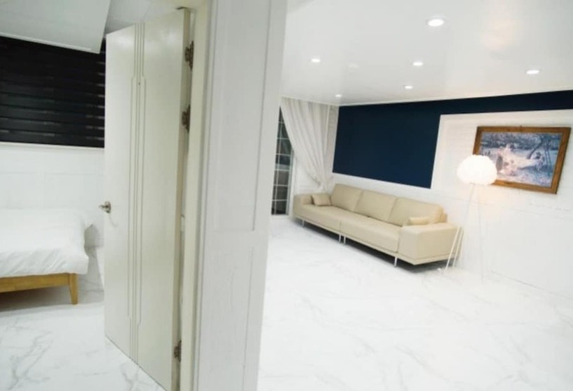 Taean Sharon Pension