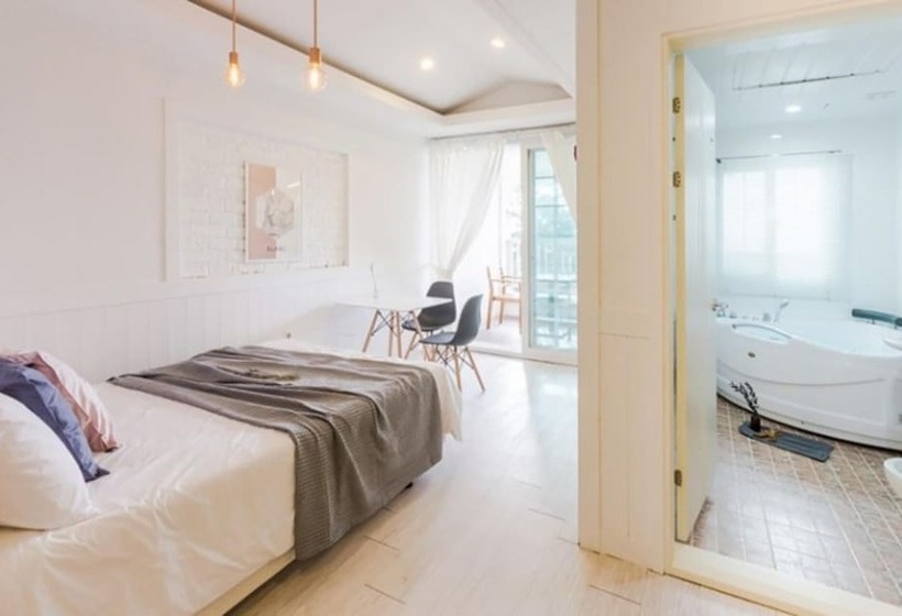 Taean Sharon Pension