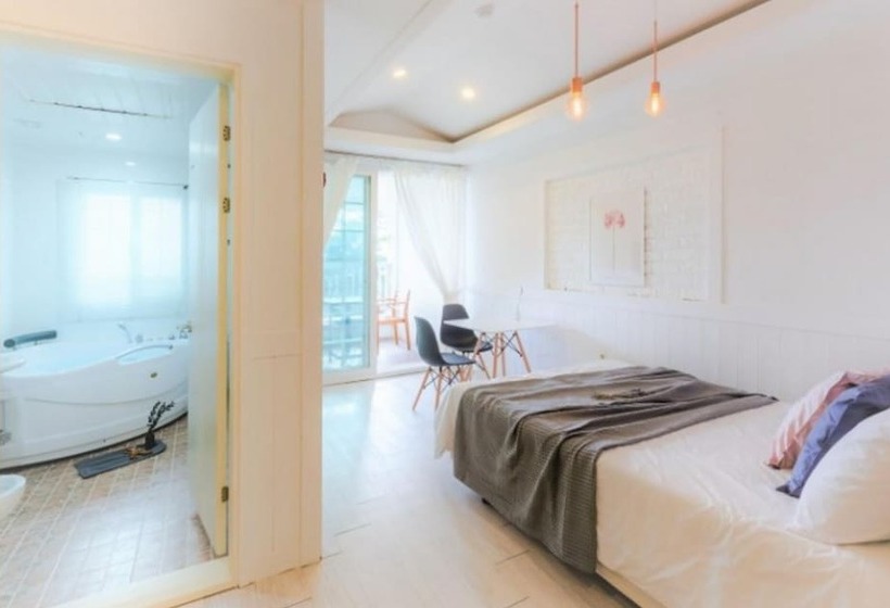 Taean Sharon Pension