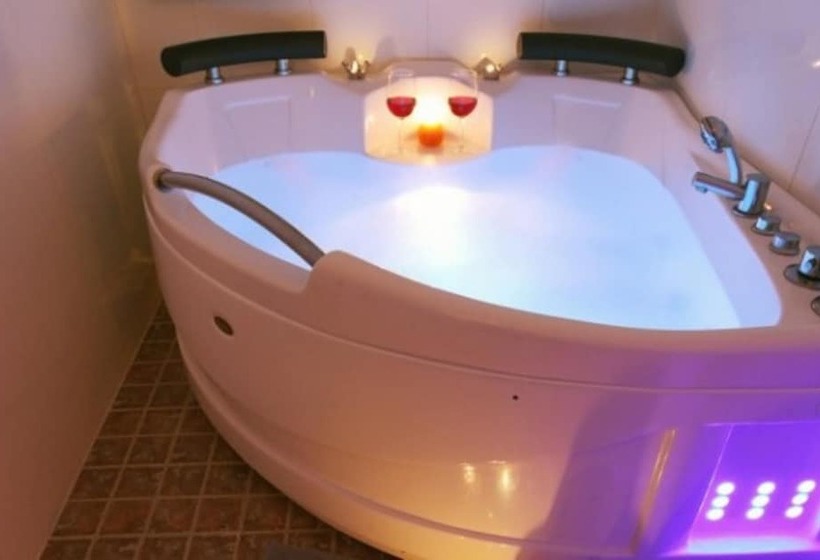 Taean Sharon Pension