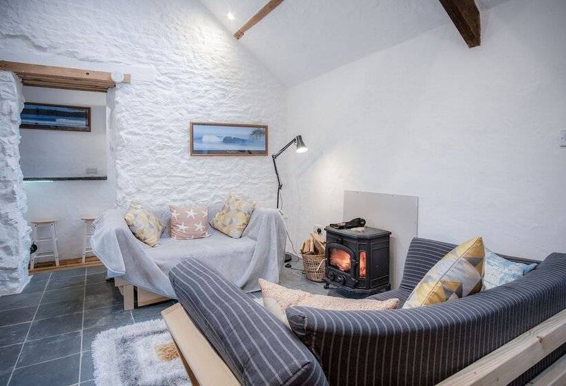 The Anchor Light   1 Bed   Freshwest Beach Retreat