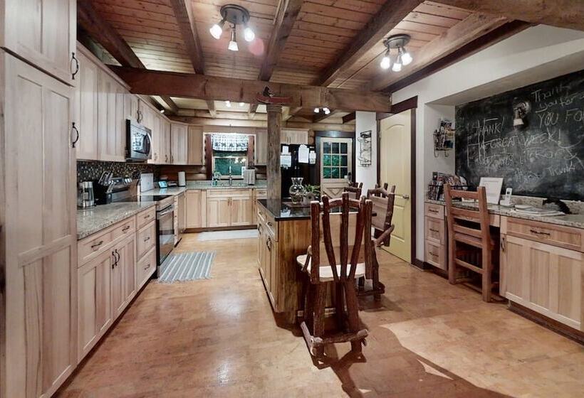 Three Bears Of Gatlinburg