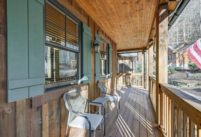 Tuckasegee Cabin ~ 3 Mi To Bear Lake!