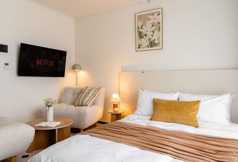 Urban Stay Busan City Hall