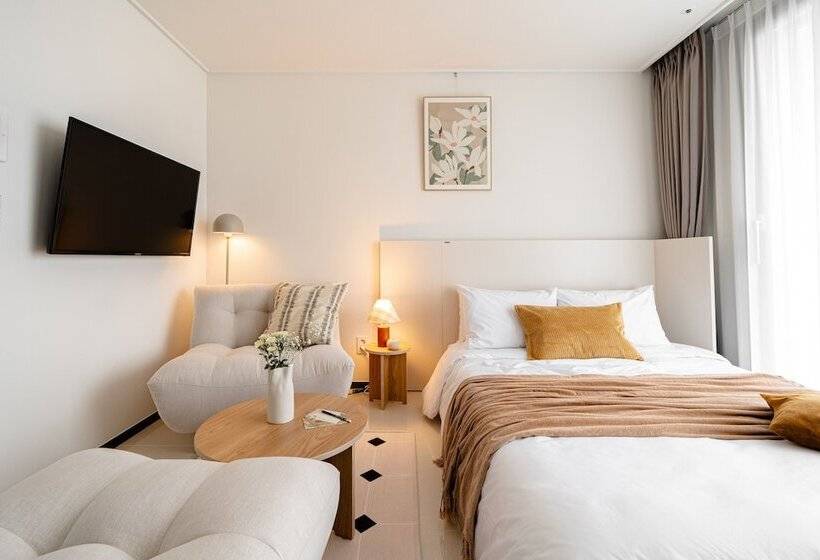 Urban Stay Busan City Hall