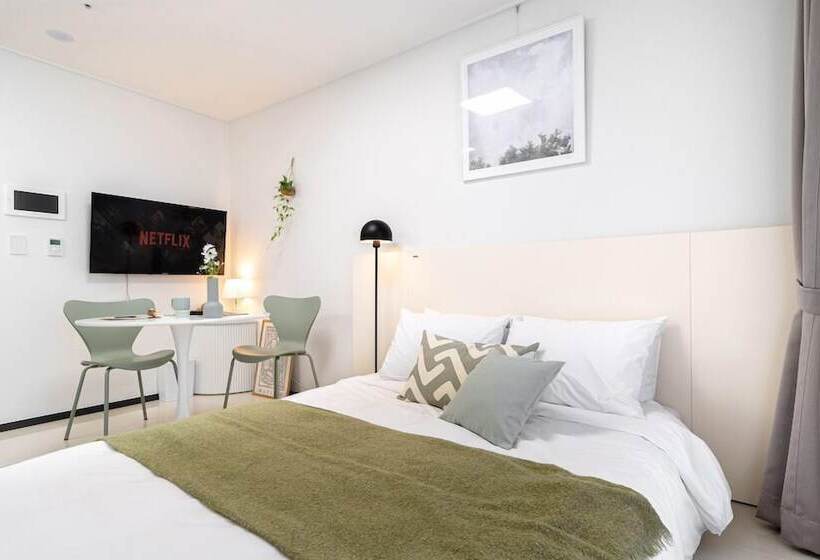 Urban Stay Busan City Hall