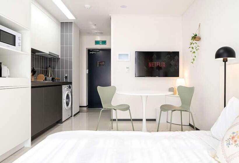 Urban Stay Busan City Hall