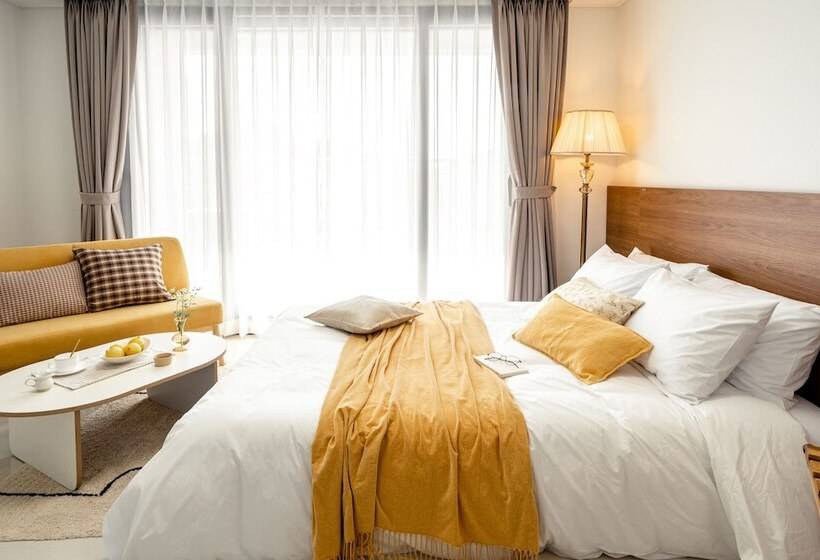 Urban Stay Busan City Hall