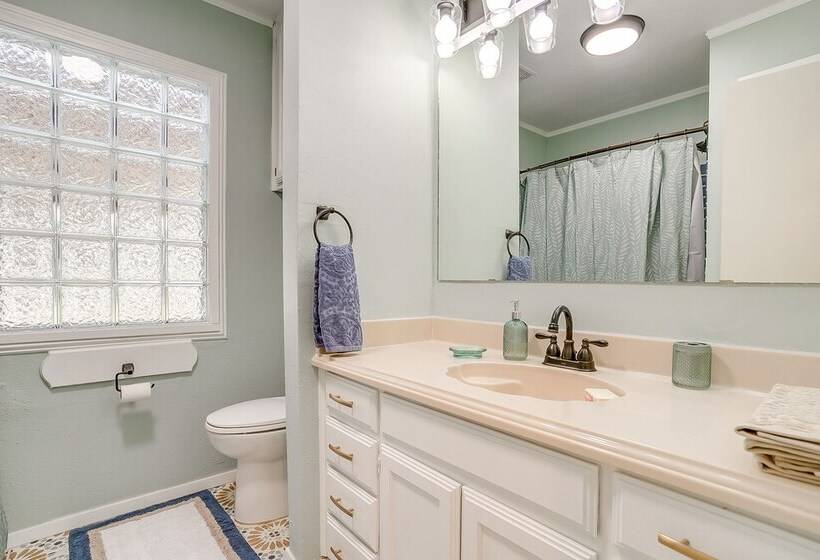 Waterfront Gordon Retreat W/ Hot Tub & Boat Dock!