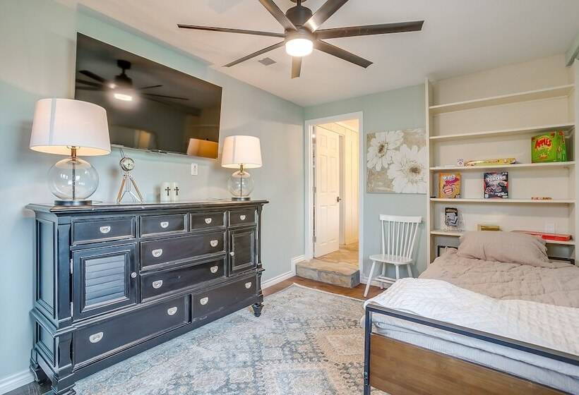 Waterfront Gordon Retreat W/ Hot Tub & Boat Dock!