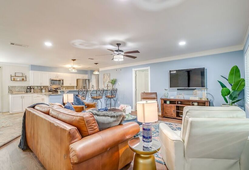 Waterfront Gordon Retreat W/ Hot Tub & Boat Dock!