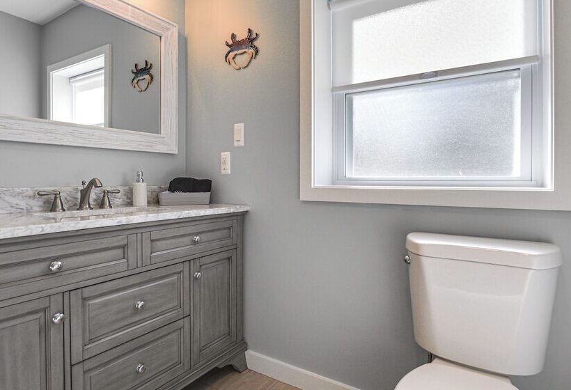 Waterfront Historical District Home Near River