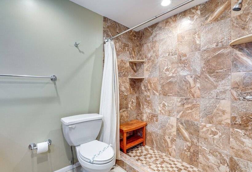 Waterfront Port Charlotte Home W/ Pool & Lanai